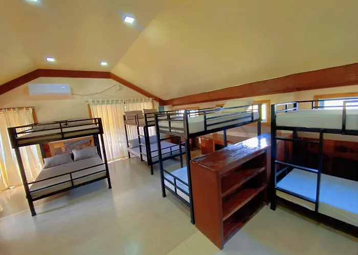 Shirubi & Guesthouse-moalboal * Moalboal
