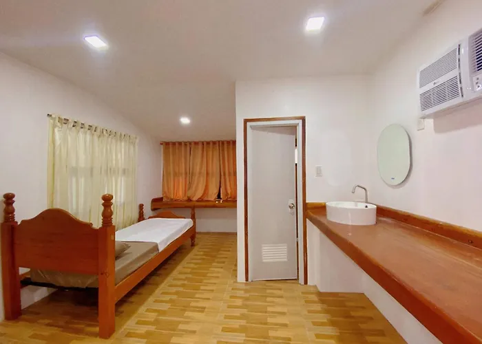 Shirubi & Guesthouse-moalboal