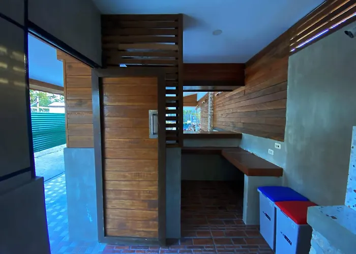 Shirubi & Guesthouse-moalboal Accommodatie bij particulieren Moalboal
